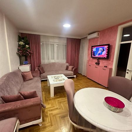 Apartman Kristina, Istocno Sarajevo,Vojvode Radomira Putnika 49F Lukavica ภายนอก รูปภาพ