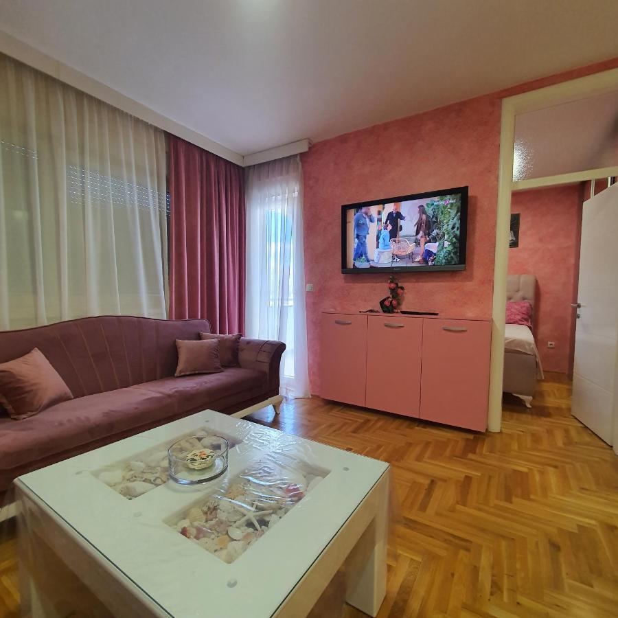 Apartman Kristina, Istocno Sarajevo,Vojvode Radomira Putnika 49F Lukavica ภายนอก รูปภาพ