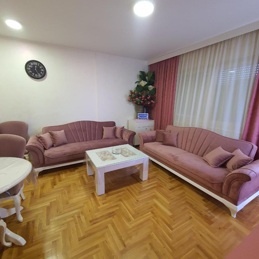 Apartman Kristina, Istocno Sarajevo,Vojvode Radomira Putnika 49F Lukavica ภายนอก รูปภาพ