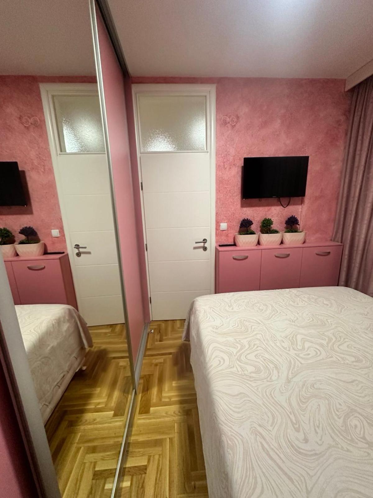 Apartman Kristina, Istocno Sarajevo,Vojvode Radomira Putnika 49F Lukavica ภายนอก รูปภาพ
