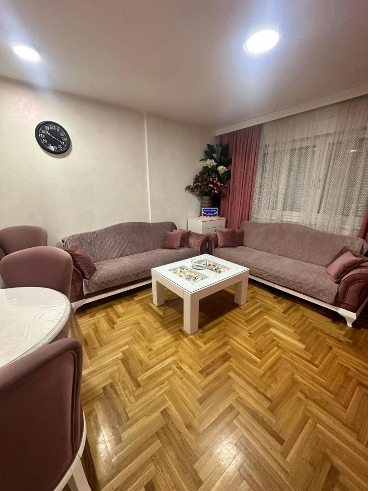 Apartman Kristina, Istocno Sarajevo,Vojvode Radomira Putnika 49F Lukavica ภายนอก รูปภาพ